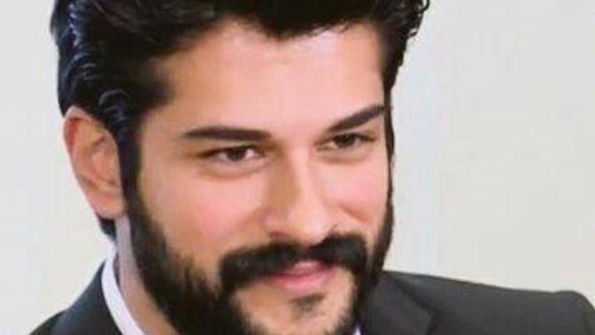Hangisi daha yakişikli türk yildizi burak özcivit mi hint yildiz vivan dsena mi?