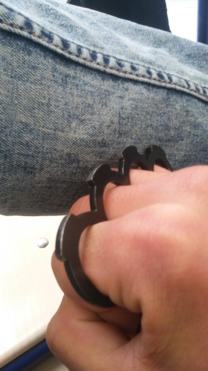 Size bununla vursalar ne yaparsiniz?