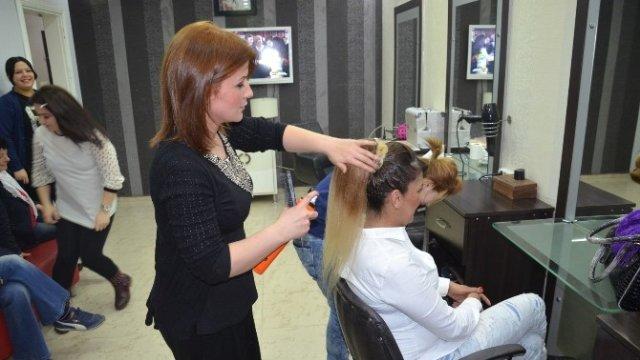 Bir kız, kuaföre erkekle birlikte gidebilir mi?