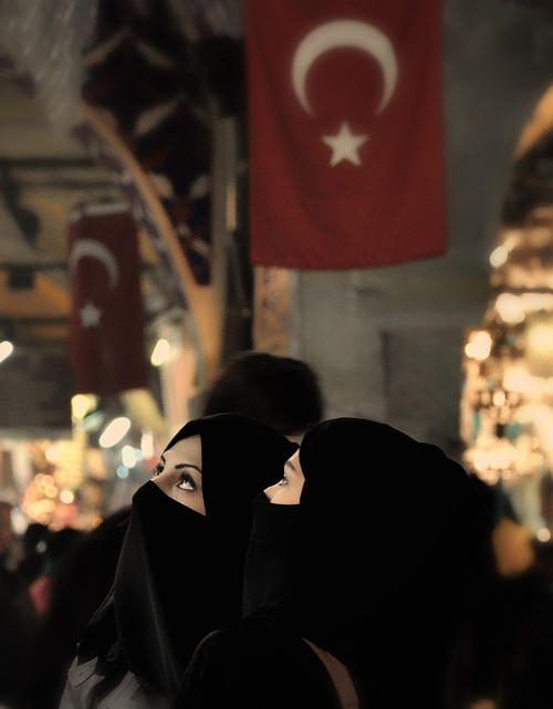 Burka giyimine bakış açınız nedir? ve giyinenler hakkında düşünceniz nelerdir?