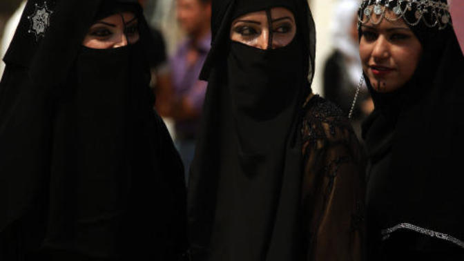 Burka giyimine bakış açınız nedir? ve giyinenler hakkında düşünceniz nelerdir?