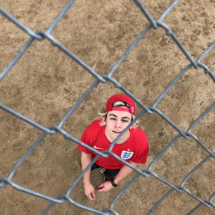 Ross Lynch yakışıklı mı?