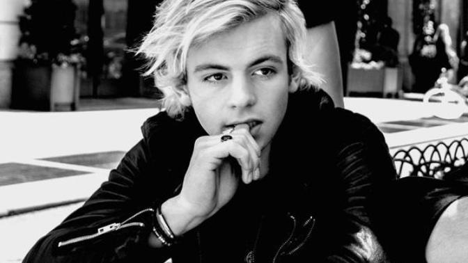 Ross Lynch yakışıklı mı?