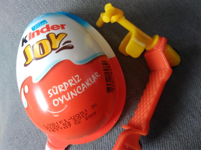 Kinder sürpriz yumurta seven var mı?