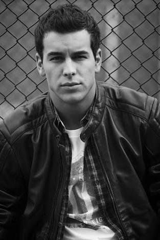 Mario Casas'ı nasıl buluyorsunuz?