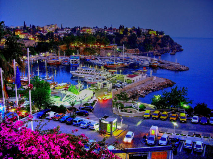 Antalya'da en çok alman turist nerede bulunmaktadır?