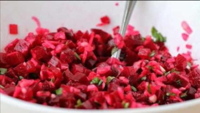 Çükündür Salatası sever misiniz? Yer misiniz??