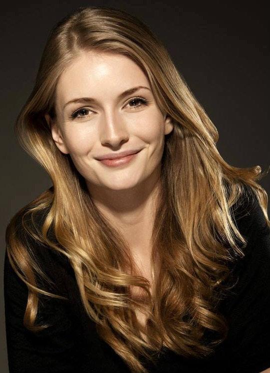 fahriye evcen mi? bergüzar korel mi? yasemin allen mi? tuba büyüküstün mü?