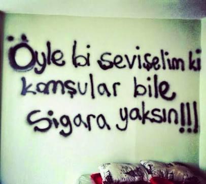 Sevgilisiyle romantik romantik uyumak isteyen kaç kişiyiz?