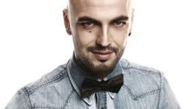 Soner Sarıkabadayı'nın saçlı halini görenler onu tanıyamadı! Kelliğin beraberinde getirdiği bir karizmatiklik var mı?