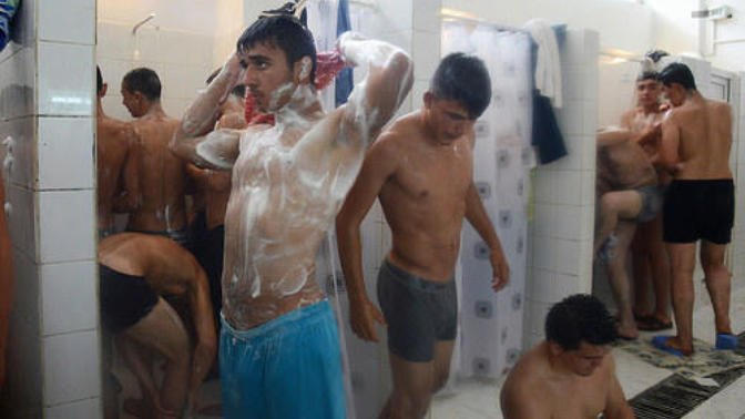 Zorunlu askerlikte banyo yıkanma toplu oluyor, nasıl halletiniz bu işi?