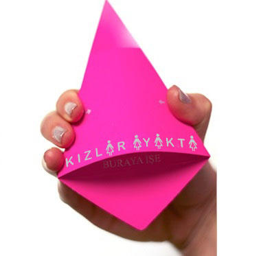 Kızlar ''Ayakta'' ile artık erkekler gibi tuvalet ihtiyacını giderebilecek. Bu ürün hakkında ne düşünüyorsunuz?
