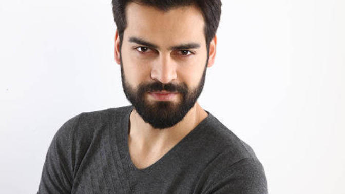 Erkan Meriç'i Yakışıklı Buluyor Musunuz?