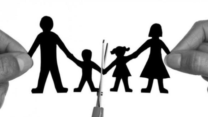 Boşanan çiftlerin çocuklarının psikolojisi için aynı evde yaşamaları ne kadar doğru?