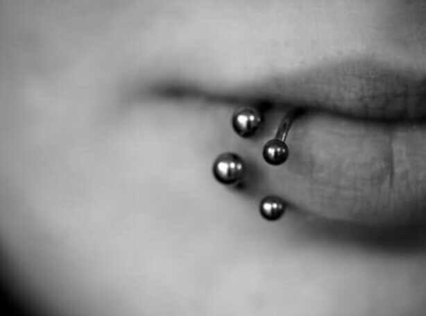 Dudak Piercing i Nasıl Sizce??
