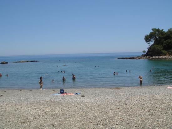 kuşadası plajlar üstsüzler