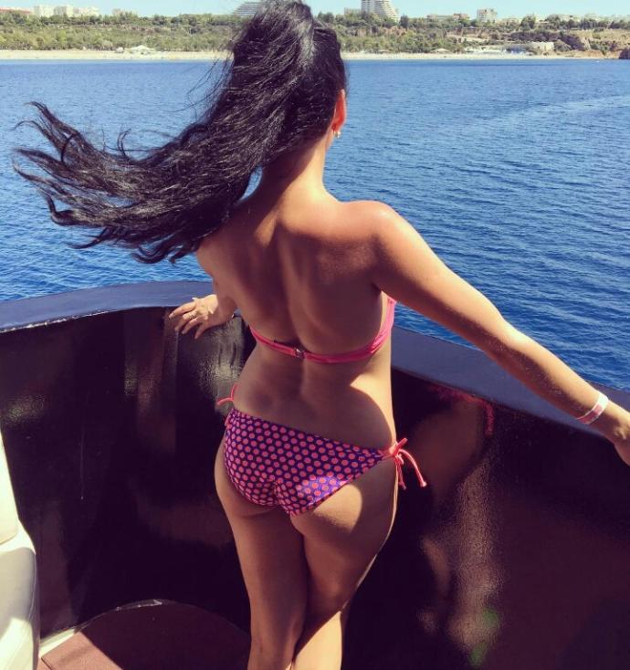 Kızlar, bu tarz bikini giyer misiniz, hangisini tercih edersiniz ya da ediyorsunuz (resimli ) ?