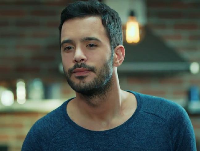 Kızlar, Tolga Sarıtaş Mı Barış Arduç Mu Hangisi Daha Yakışıklı?