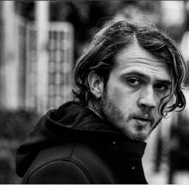 İÇERDE dizisinde sizce hangisi daha yakışıklı?