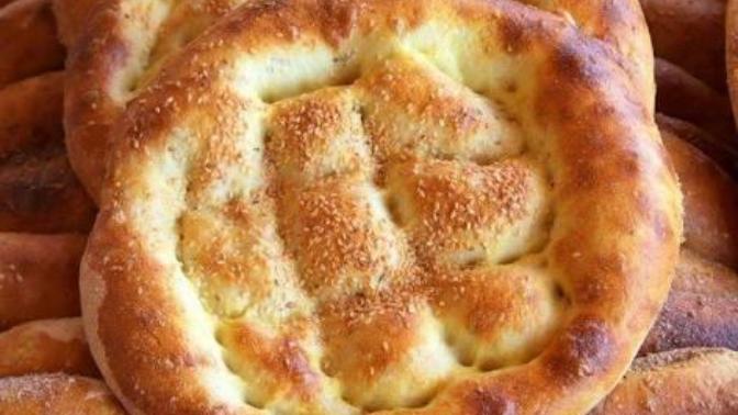 Yumurtalı ramazan pidesi mi, yumurtasız ramazan pidesi mi?