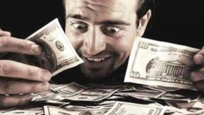 Bir eve kira olarak 5000 tl veren mi zengindir yoksa ev sahibi olan mı?