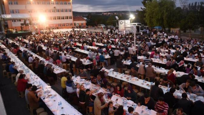Ramazan ayında mahalle iftarlarına katılır mısınız?