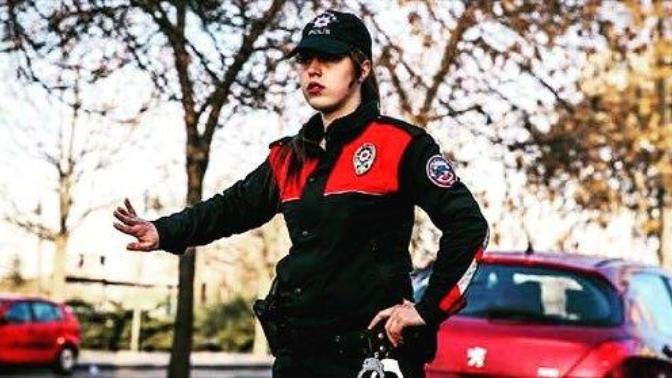 Özgür ruhlu biri polis olabilir mi?