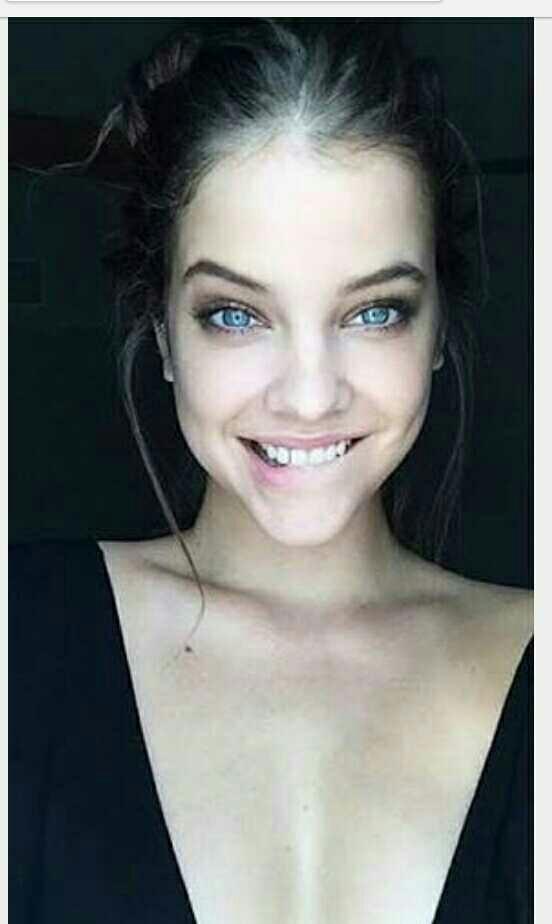 Barbara Palvin mi? Kendall Jenner mi?