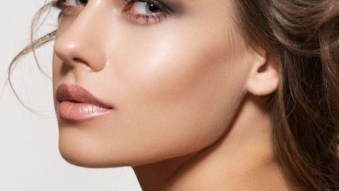 Işıldamanın yeni hali: Yazın trendi highlighter senin de gündemin mi?