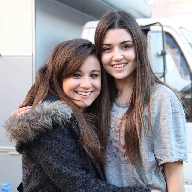 Hande Erçel'in makyajsız halini nasıl buluyorsunuz?