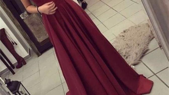 Bu elbiseyle nasıl saç modeli yaptırayım?