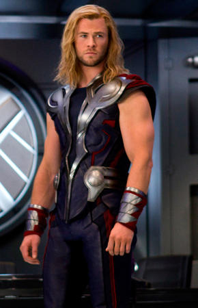 Arkadaşlar adam chris hemsworth hem çağatay'dan hem kıvanç'tan yakısıklı değil mi sizce?