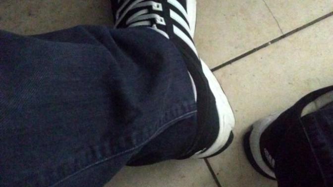 Jean Pantolon paçasını içe doğru kıvırmak?