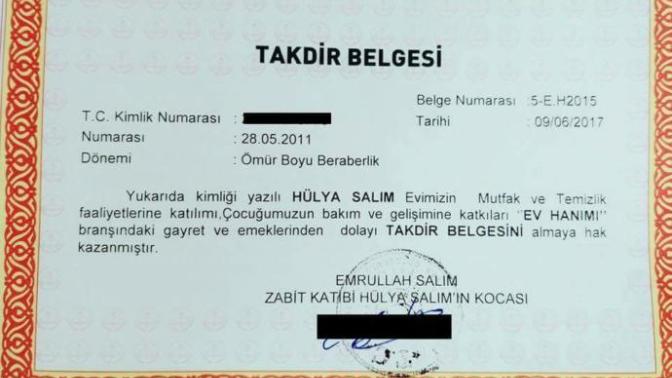 Eşine taktir belgesi hazırlayan öğretmen hakkında ne düşünüyorsunuz?