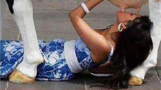Beyler koşun hemen gelin helal süt emmiş kızı bulduk nasıl :D :D?