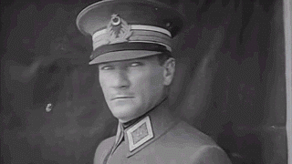 Atatürk'ü seven neden seviyor, sevmeyen neden sevmiyor ?