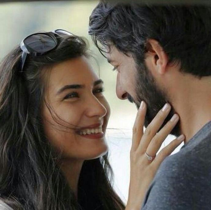 Bir bakışı ömre bedel ! Konuşmadan bir bakışı yeter dediğiniz birisi var mı? Gözler yeter mi yürektekini anlatmaya?