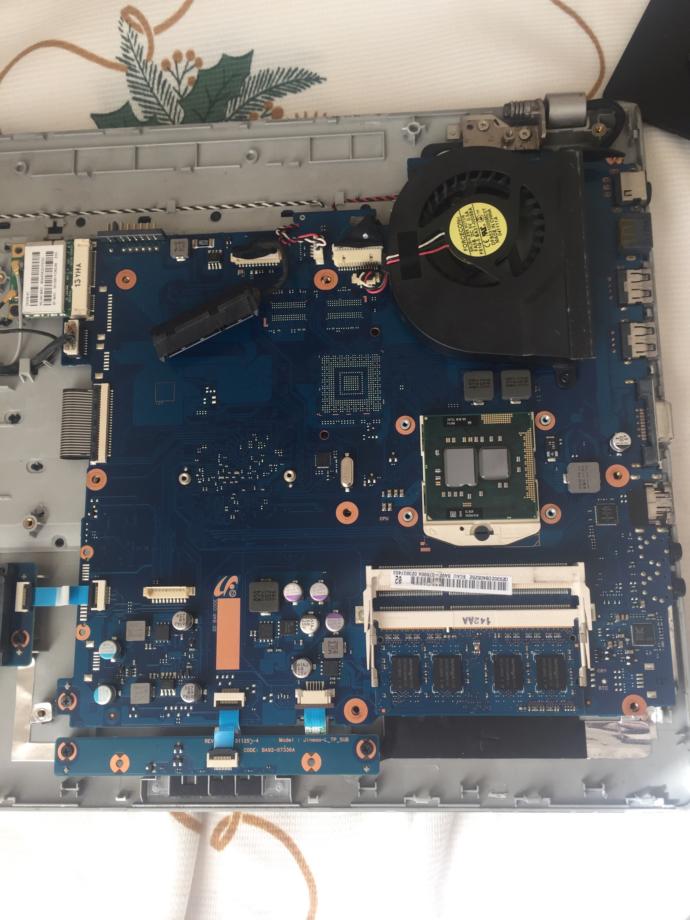 SSD hakkında yardımcı olabilicek var mı?