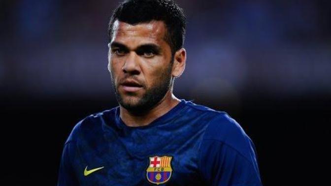 Dani Alves mi Marcelo mu daha iyi?
