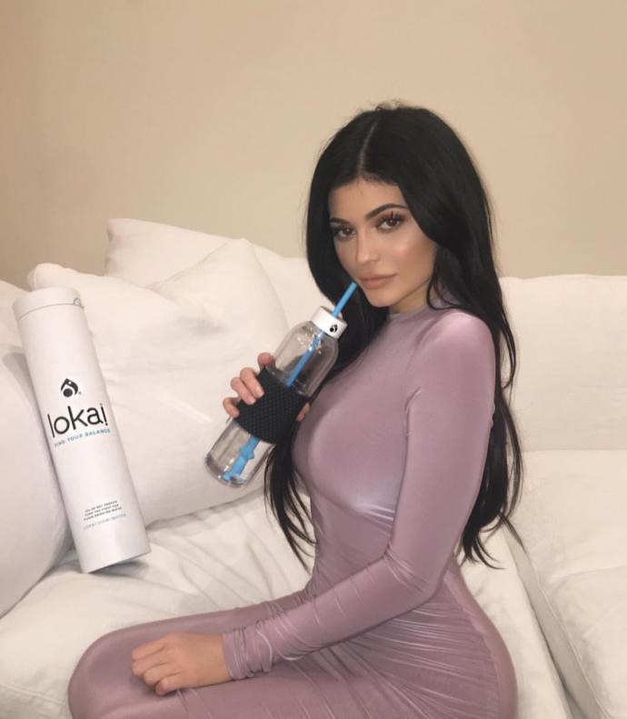 Kendall Jenner'in kız kardeşi Kylie Jenner hakkında ne düşünüyorsunuz? 
?