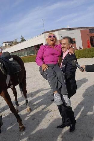 Sahiplenen sevgili tutuşu nedir?