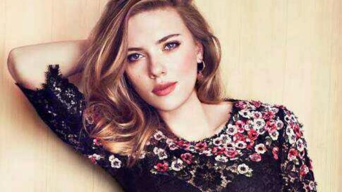 Scarlett Johansson mu Elizabeth Olsen mi?