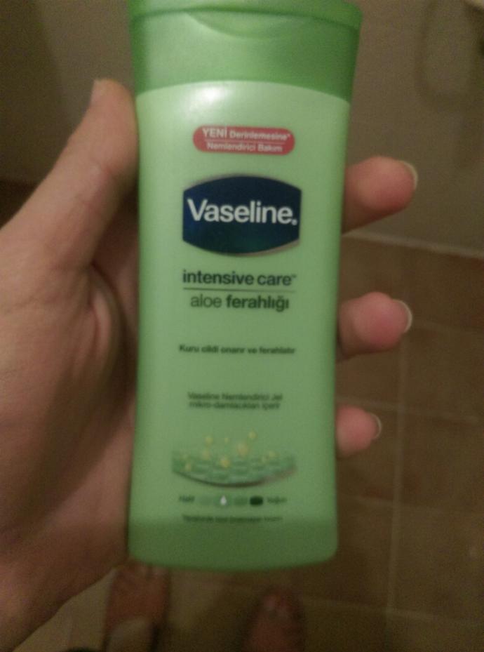 Çakma the balm paleti ve ürünlerini kullanan varmı?