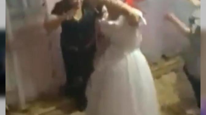 Bu n@mussuz eşim beni dövdü napıcam?