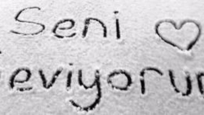 "Seni seviyorum" kelimesini söylemek sizce neden zordur hayatımızda?