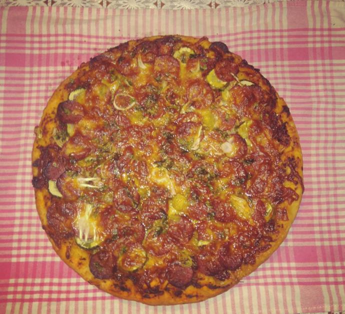 Sahura pizza tarzı sucuklu kaşarlı pide yaptım.. Nasıl olmuş #kshalkı?