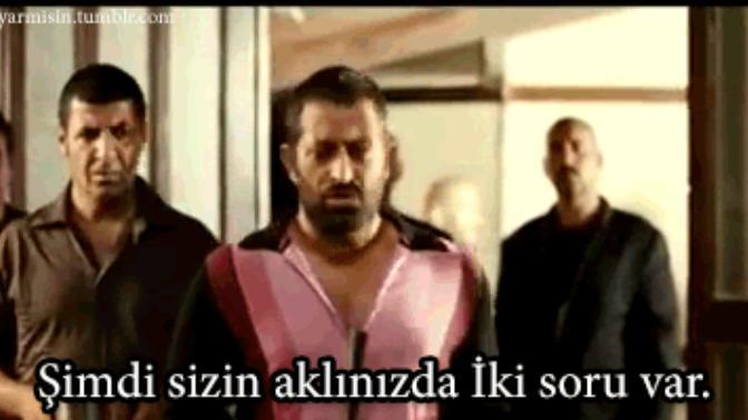 Sizin aklınızda iki soru var: Bir! Dayak nedir? İki! Neden atılır?