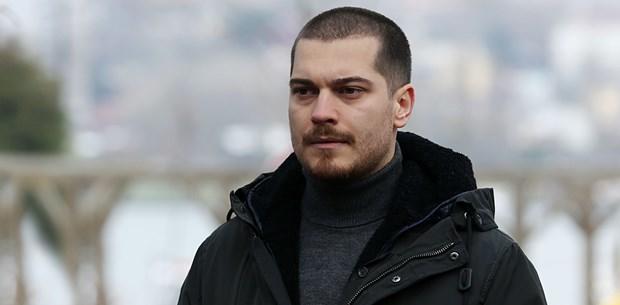 İçerde dizisinde Çağatay Ulusoy mu, Aras Bulut İynemli mi daha yakışıklı arkadaşlar?