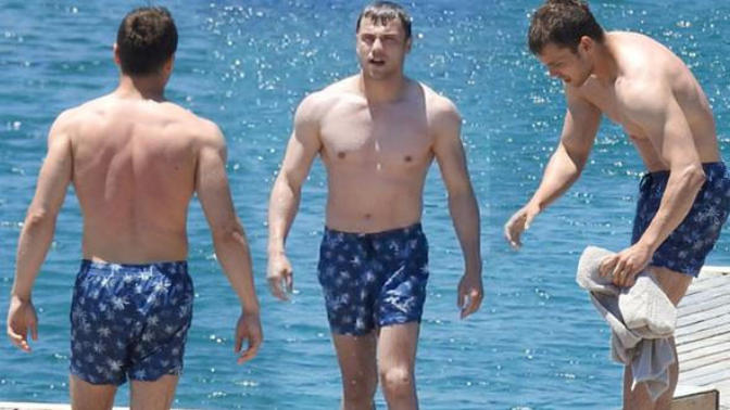 Tolga Sarıtaş kas yığını olmuş! Tolga Sarıtaş'ın yeni halini beğendiniz mi?