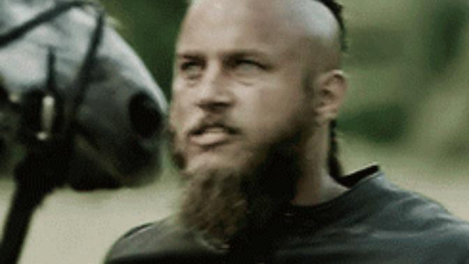 İngilizce altyazılı dizi/filmler için önerebileceğiniz bir site var mı?